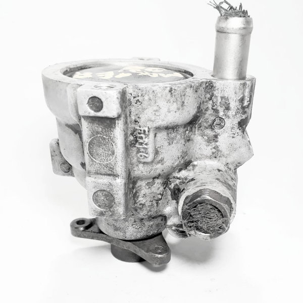 Bomba De Direção Master 2005 2.5  Cx326