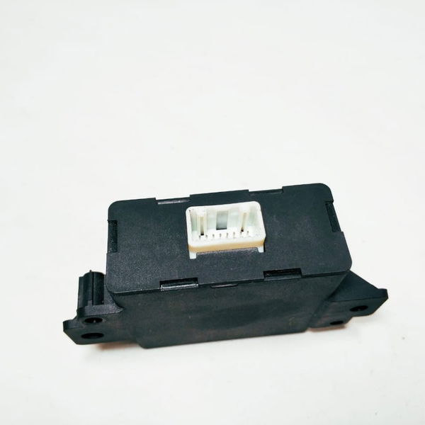 Modulo Sensor Estacionamento Renault Duster 259909136r Cx56 Preto