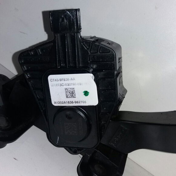 Pedal Acelerador Eletrônico  Edge V6 Automática 2012 Cx63