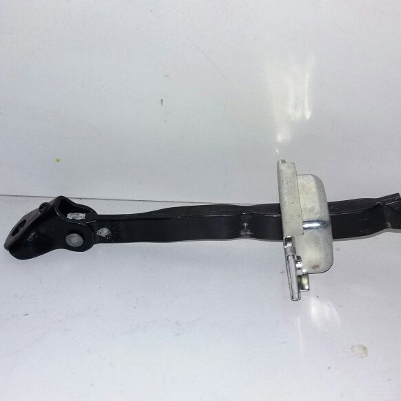 Limitador  Porta Traseira Lado Esquerdo Honda Wrv 2018 Cx112