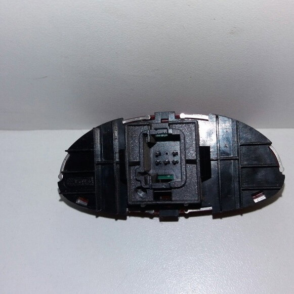 Botão De Alerta +trava Peugeot 206 2005 Cx117 Vermelho