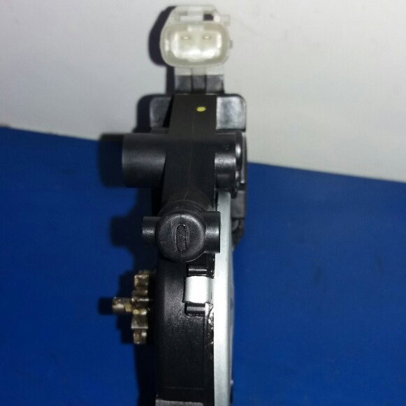 Motor Máquina De Vidro Dianteiro Direito Cerato 2011 Cx79