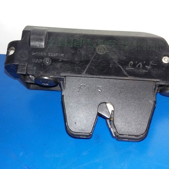 Fechadura Capo Traseiro  Peugeot 207 2011 Cx94 Plastico