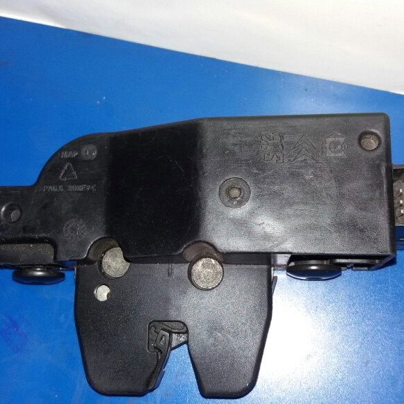 Fechadura Capo Traseiro  Peugeot 207 2011 Cx94 Plastico