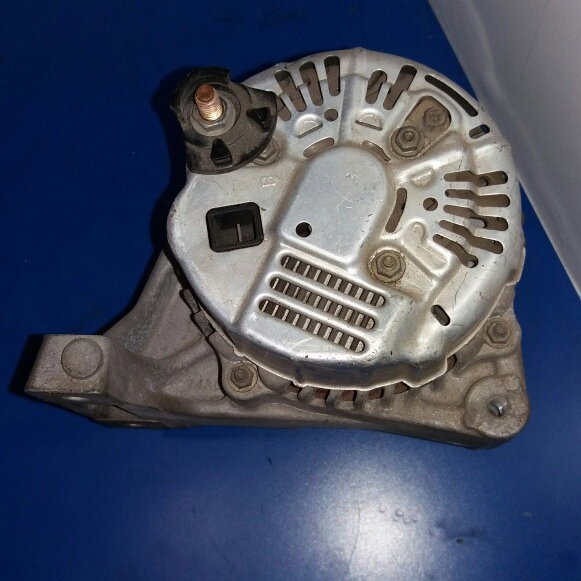 Alternador Volvo V40 2003