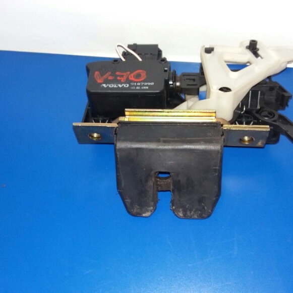 Fechadura Tampa Traseira Volvo V70 1998 Cx94