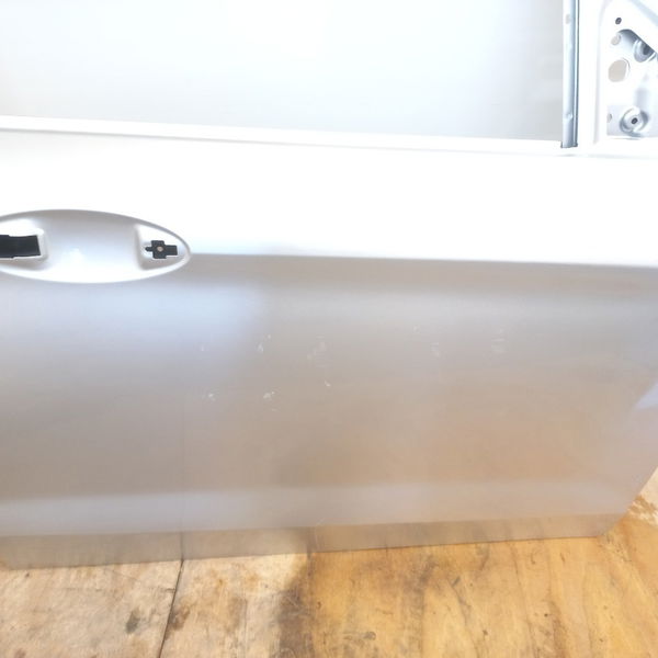 Porta Dianteira Direita Com Detalhes Ford Ka Se Hatch 2015