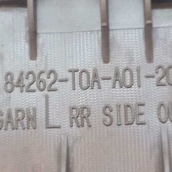Soleira Porta Traseira Esquerda Honda Crv Lx 2014