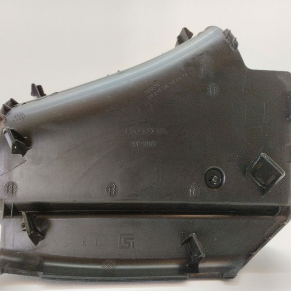 Acabamento Protetor Direito Da Churrasqueira Honda Crv 2014