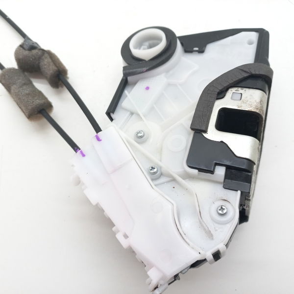 Fechadura Porta Dianteiro Direito Honda Hrv 1.8 2017