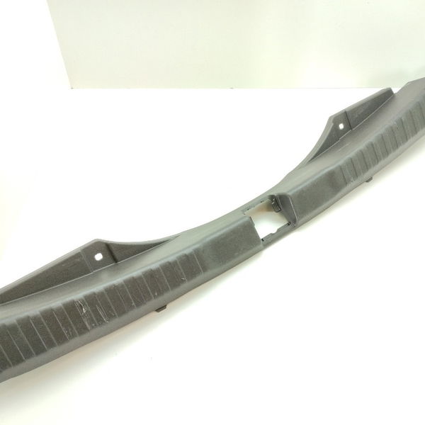 Soleira Interna Fechadura Tampa Traseira Honda Crv 2014