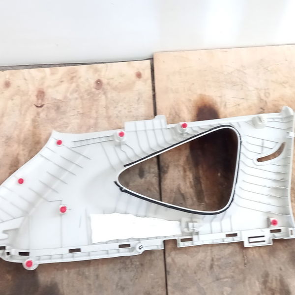 Moldura Coluna Do Vidro Traseira Direita Honda Crv 2014
