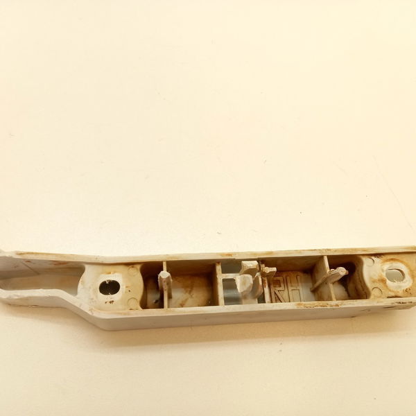 Suporte Guia Para Choque Dianteiro Direito Ford Focus  2011