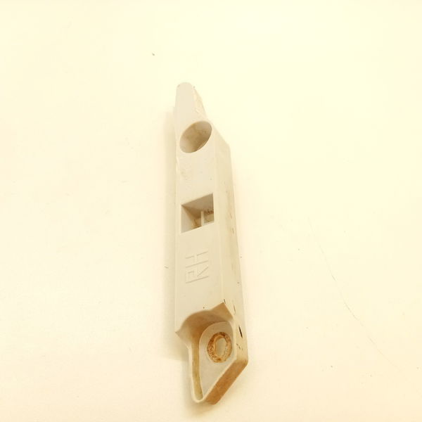 Suporte Guia Para Choque Dianteiro Direito Ford Focus  2011