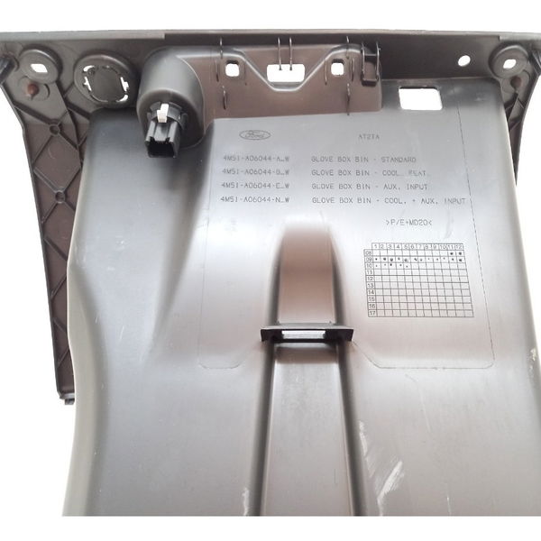Suporte Do Porta Luva Ford Focus Hc 2011