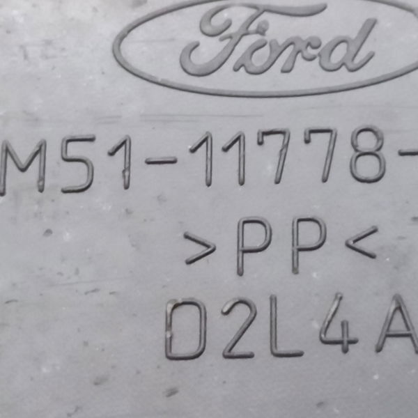 Acabamento Defletor Traseiro Direito Ford Focus Hc 2011