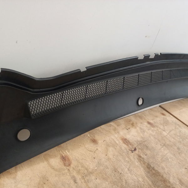 Grade Churrasqueira Parabrisa Ford Focus Hc 2011