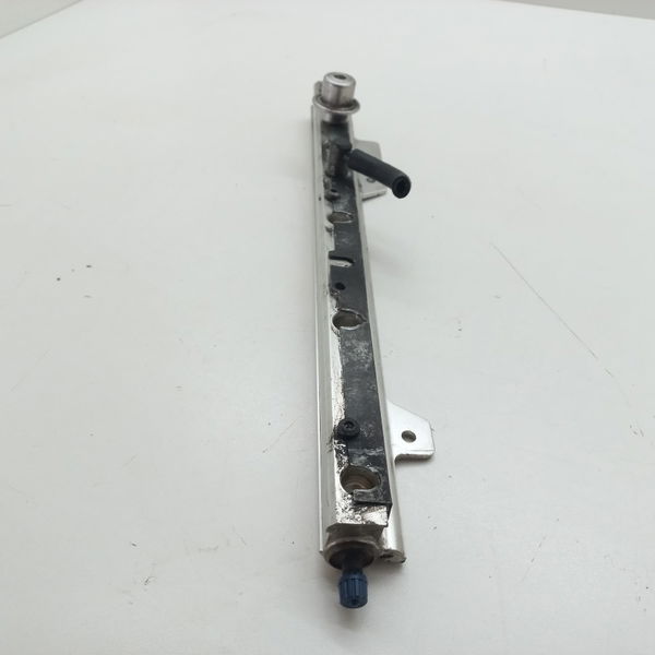 Flauta Dos Bicos Da Volvo V70 2001