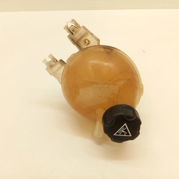 Reservatorio Agua Radiador Pequeno Detalhe Allure 208 2017