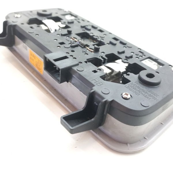 Luz Cortesia Teto Dianteiro Hyundai Hb20s 1.6 2019