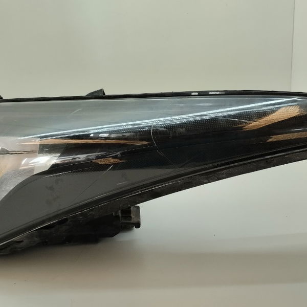 Farol Esquerdo Hyundai Hb20 1.6 Sd 2019