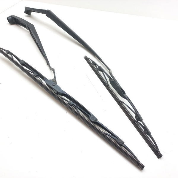 Braço Limitador Do Parabrisa Hyundai Hb20s 1.6 2019