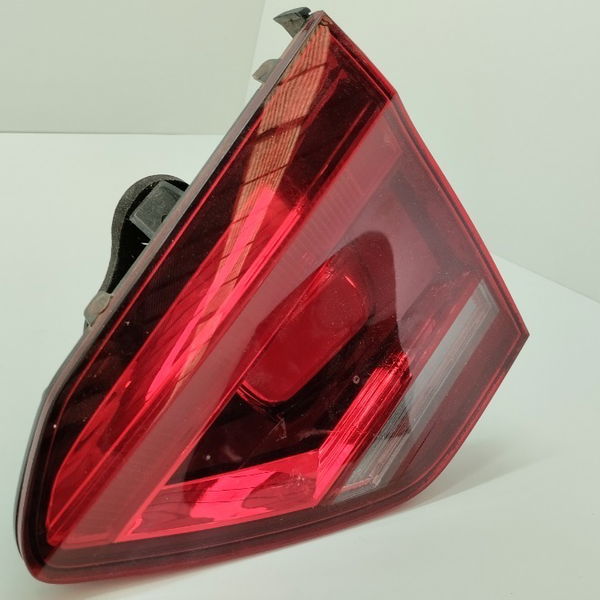Lanterna De Tampa Traseira Direita Vw Fox 2015 2019