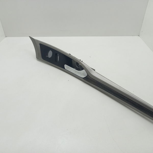 Moldura Interna Dianteira Direita Ford Fusion 2014