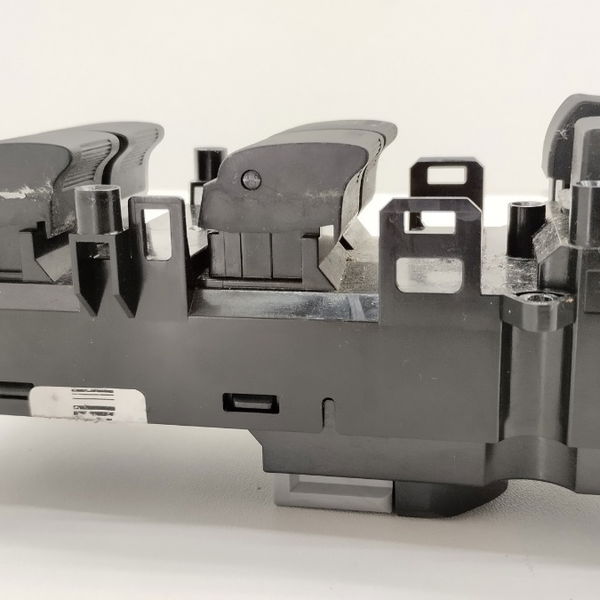 Botão Comando Porta Dianteira Esquerda Honda Wrv 1.5 2018