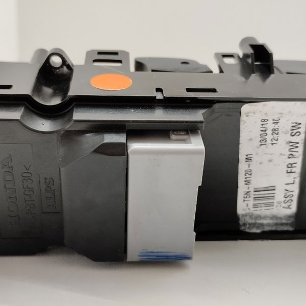 Botão Comando Porta Dianteira Esquerda Honda Wrv 1.5 2018