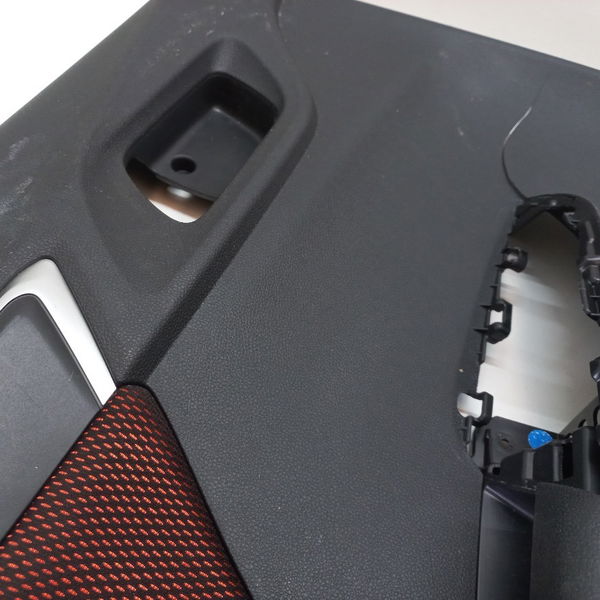 Forro Porta Traseira Esquerda Com Detalhe Honda Crv 1.5 2018