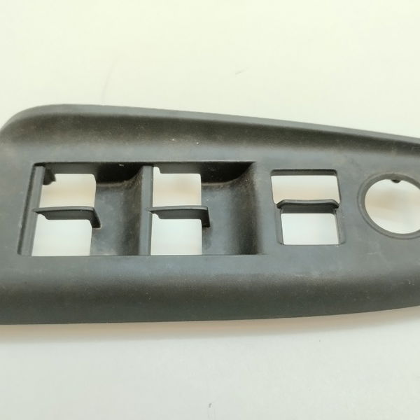 Moldura Do Botão Dianteiro Dianteira Esquerda Honda Wrv 1.5 