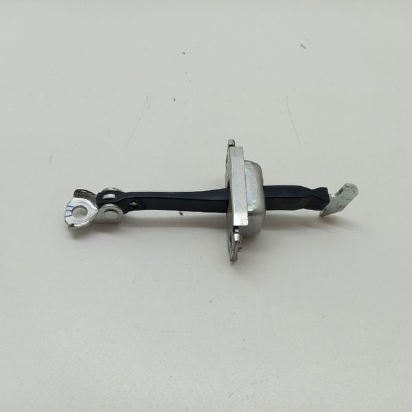 Limitador Da Porta Traseira Direita Toyota Sw4 Diesel 2021