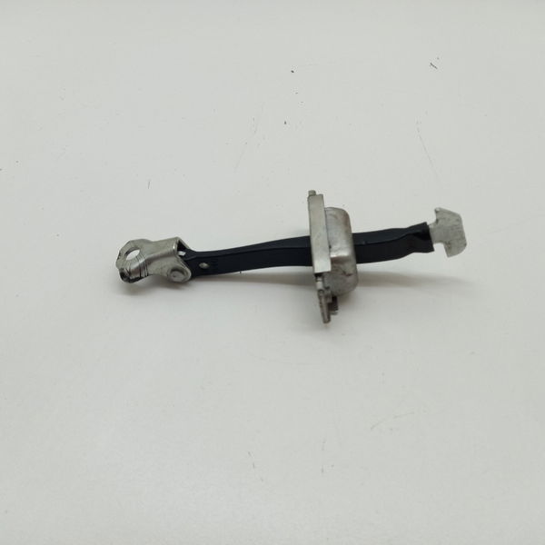 Limitador Da Porta Traseira Direita Toyota Sw4 Diesel 2021