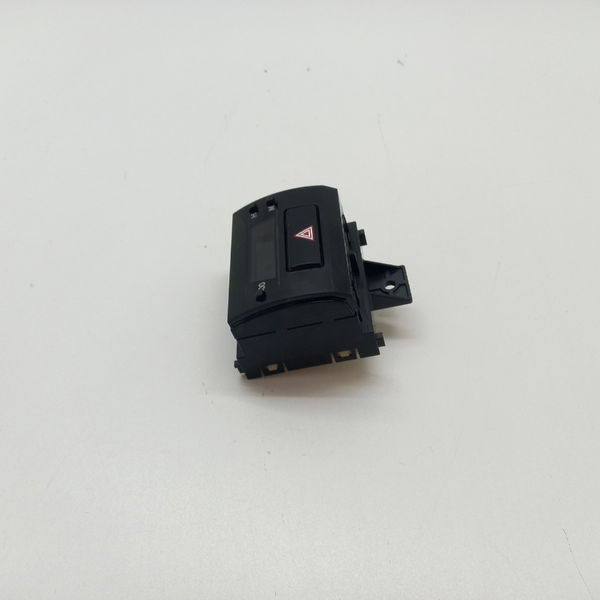 Relogio E Botão Pisca Alerta Toyota Sw4 Diesel 2021