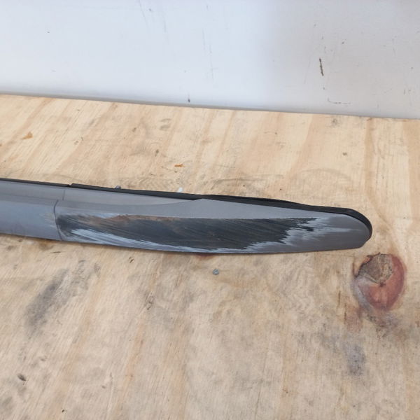 Rack Do Teto Esquerdo Pequeno Detalhe Toyota Hilux Sw4 2021