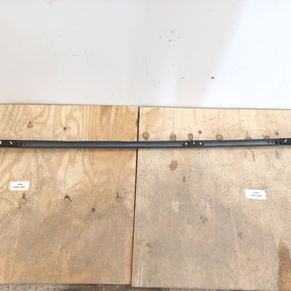 Rack Do Teto Esquerdo Pequeno Detalhe Toyota Hilux Sw4 2021