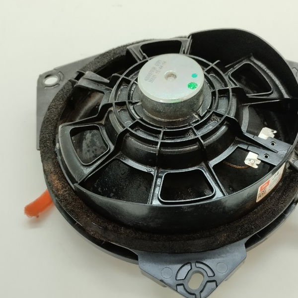 Auto Falante Traseiro Direito Toyota Sw4 Diesel 2021