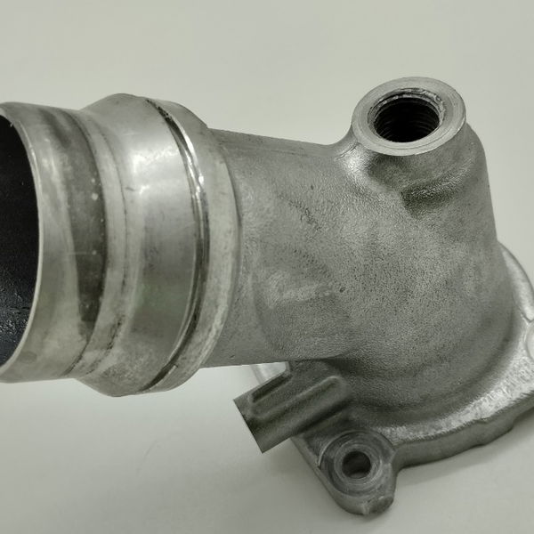 Flange Tubo De Agua Toyota Sw4 Diesel 2021
