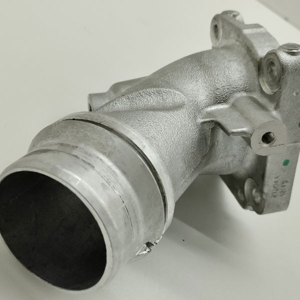 Flange Tubo De Agua Toyota Sw4 Diesel 2021