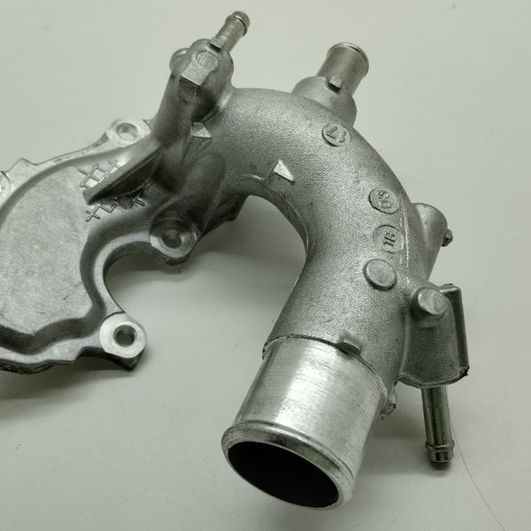 Flange Tubo De Agua Toyota Sw4 Diesel 2021