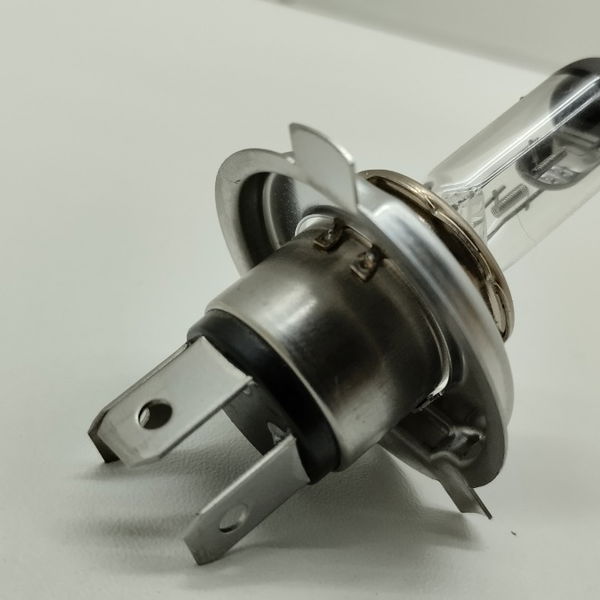Lampada Farol Alto Baixo Philips H4 Toyota Sw4 Diesel 2021