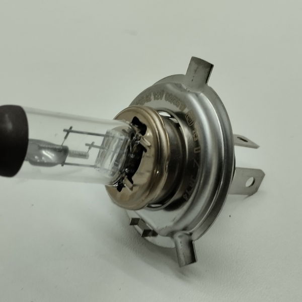 Lampada Farol Alto Baixo Philips H4 Toyota Sw4 Diesel 2021