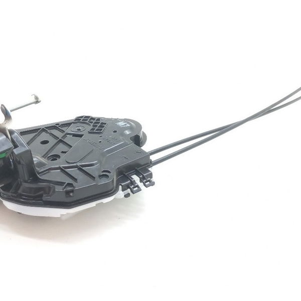 Fechadura Da Porta Traseira Direito Toyota Sw4 Diesel 2021