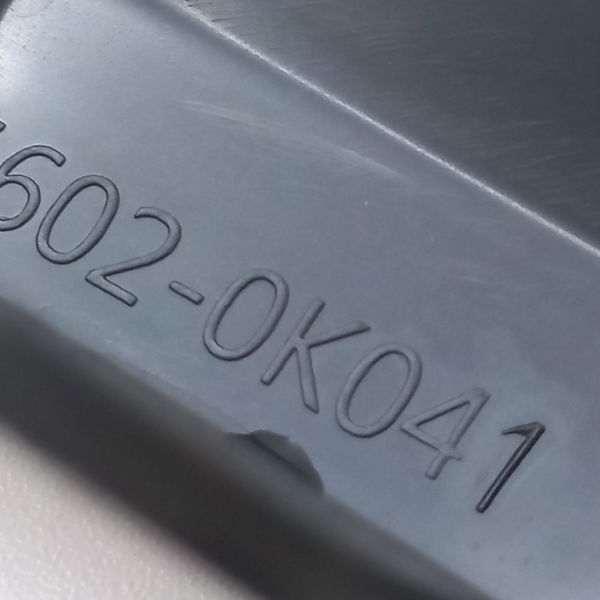 Moldura Paralama Com Detalhe Dianteira Esquerda Toyota Sw4 