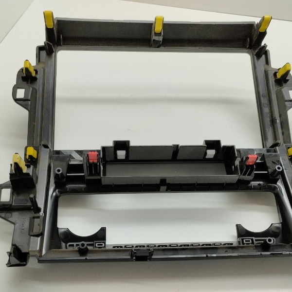 Moldura Central Multimidia Comando Do Ar Toyota Sw4 2021