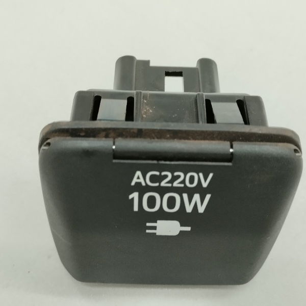 Tomada 100w Do Console Toyota Sw4 Diesel 2021