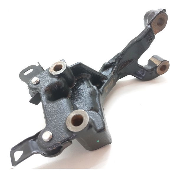 Suporte Da Bomba Hidraulica Toyota Hilux  Sw4 Diesel 2021