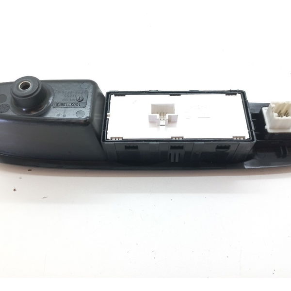 Botão Dianteira Esquerdo Dos Vidros Fiat Punto 1.6 2015