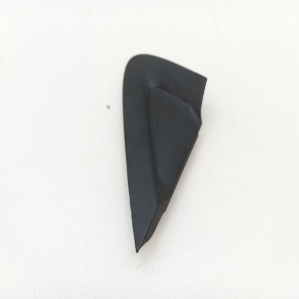 Moldura Lateral Do Paralama Lado Direito Fiat Punto 1.6 2015